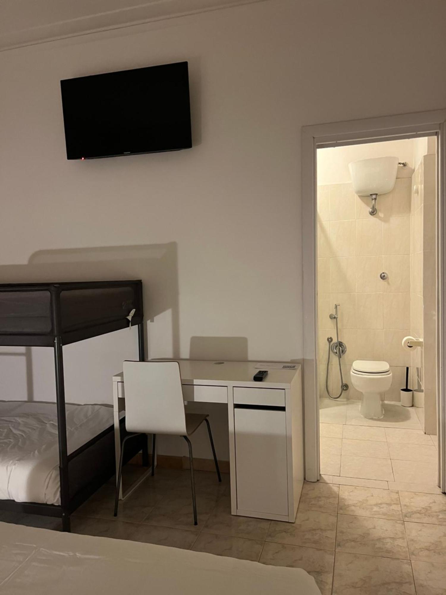 Scalo 71 Guest House Рим Екстер'єр фото